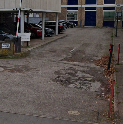 BFT 6 meter barrier needs to be removed for swing gate access also all old posts