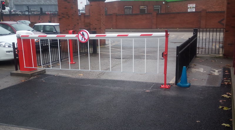 4.5M Barrier with skirt and 800mm Fencing and a low height pedestrian gate.