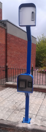 Dual Height Pedestal with Large Heads.