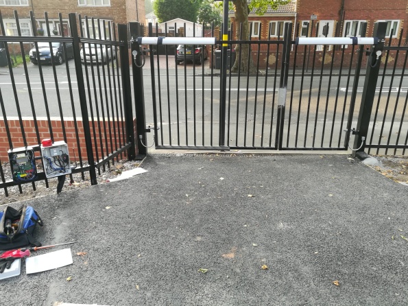 Swing Gates with BFT GIUNO ULTRA Hydraulic Arms. Installed Aug 2019
