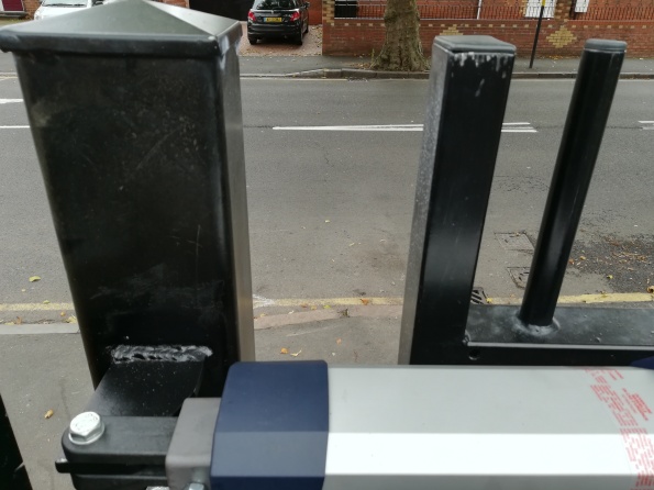 Close view of the wled-on arm bracket